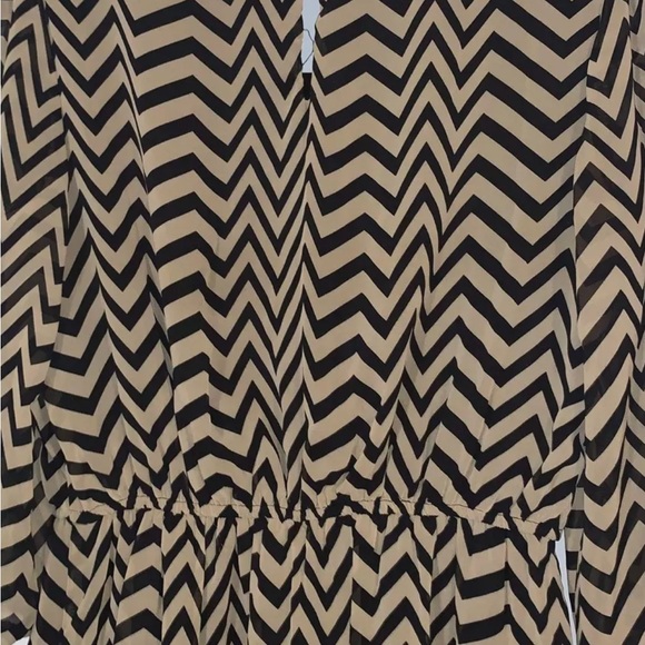 Striped Encompass Size 20 Knee Length Longer Back Dress Size 20 - Picture 4 of 5